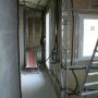 Le couloir de l'étage entre les deux petites chambres