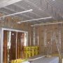 Mise en place des bouches d'insuflation dans le salon