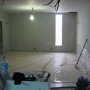 Le salon en cours de brossage